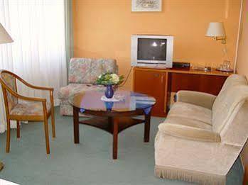 Hotelpension Windfluchter เบอร์เกอเรนเดอ-เรทวิช ภายนอก รูปภาพ