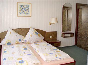 Hotelpension Windfluchter เบอร์เกอเรนเดอ-เรทวิช ภายนอก รูปภาพ